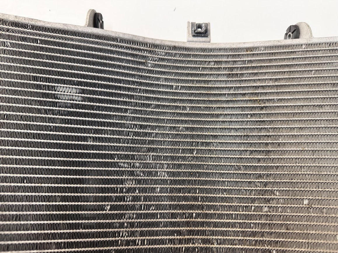 Radiator Cooling Suzuki GSXR 1000 2007-2008 OEM 17710-21H00