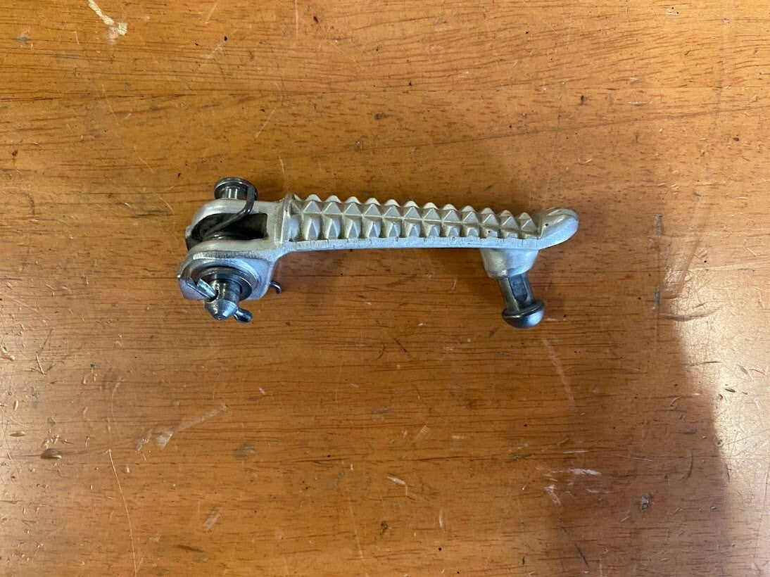 RH Riders Peg Yamaha R1 07-08 2007 5JJ-27461-00-00