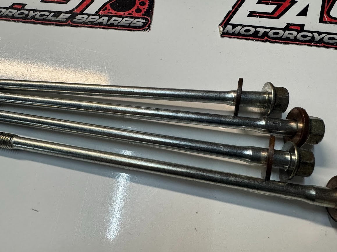 Yamaha YZF R15 2011-2018 Cylinder Head Bolts x4 OEM Genuine 90105-08850