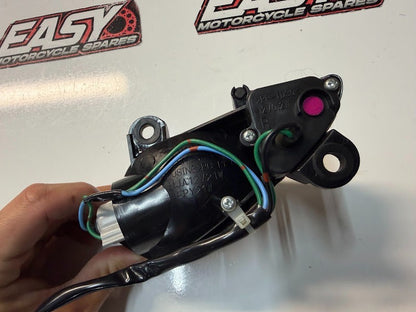 RH Front Blinker Indicator Honda CBR 1000 RR 2008-2016 OEM 33405-MFL-641