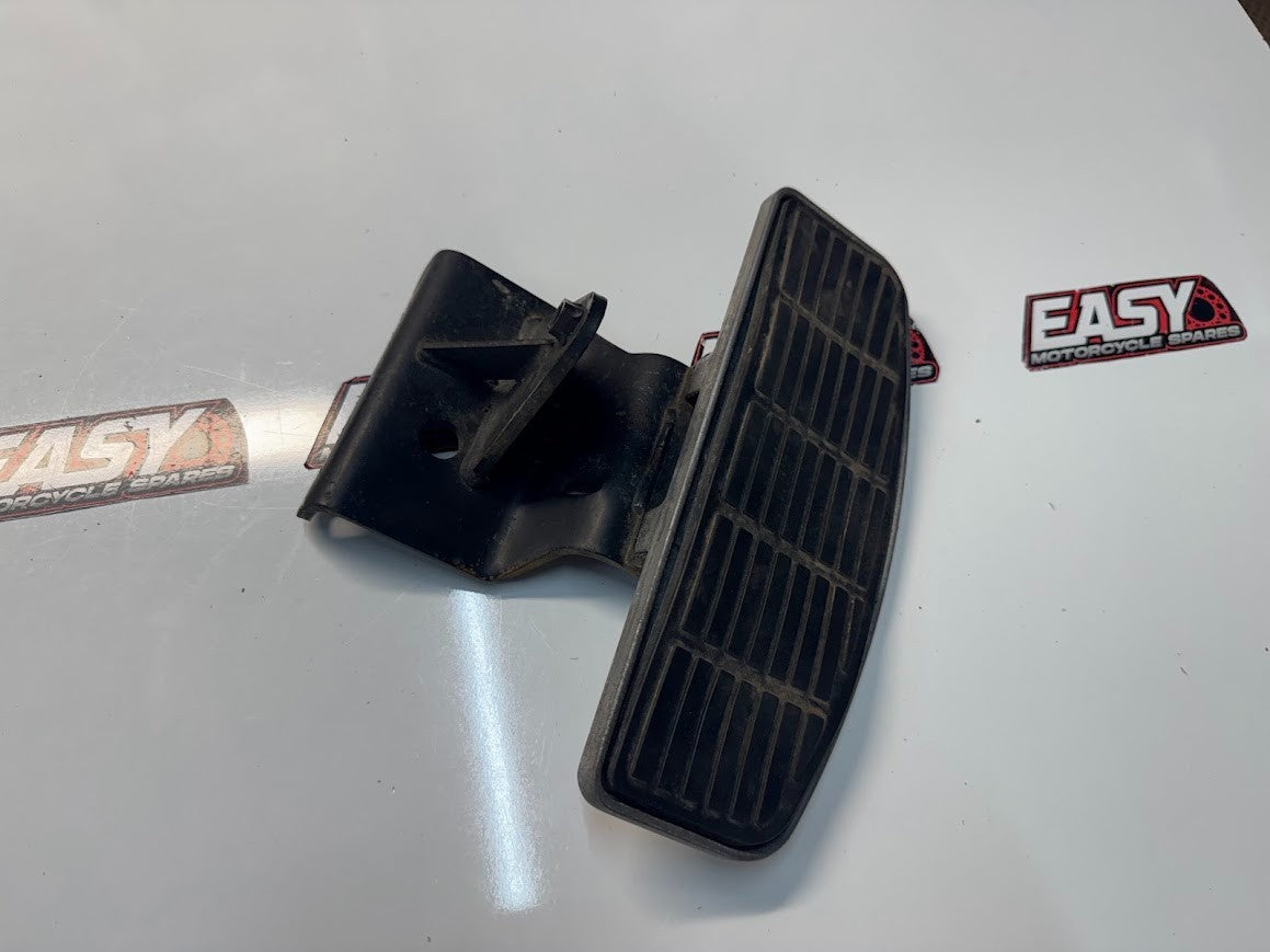 Suzuki VL 1500 Intruder 1998-2004 LH Rider Foot Rest OEM Genuine 43502-10F00