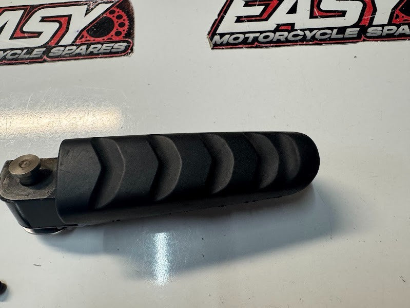 BMW F800 ST 2009 RH Pillion Peg OEM Genuine 46717700922
