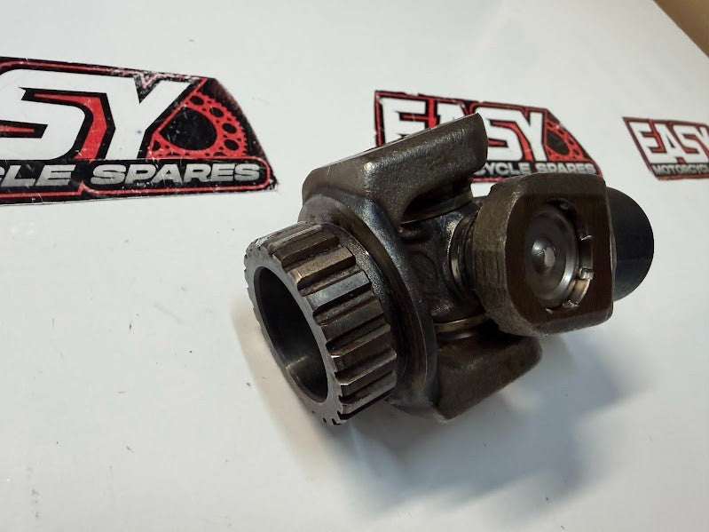 Uni Joint Yoke Suzuki Boulevard C109R VLR 1800 T 2008-2014 OEM 27100-48G20