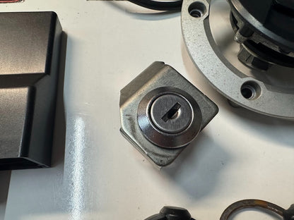 Suzuki GSXR 1000 2012-2016 ECU Ignition Lockset x2 Keys OEM Genuine 37000-17847