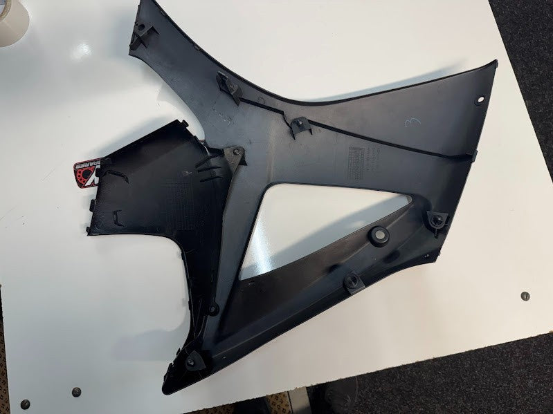 Suzuki GSXR 1000 2007-2008 RH Main Fairing OEM Genuine 94475-21H