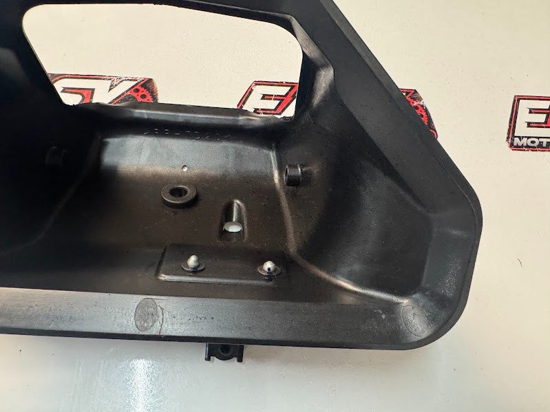 Yamaha YZF R1 2015-2019 Centre Ram Intake Duct 4 OEM Genuine 2CR-2838U-00