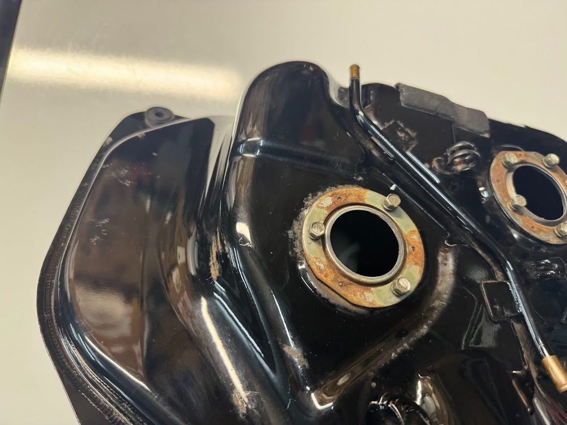 Suzuki VL 1500 Intruder 1998-2004 Fuel Tank OEM Genuine 44110-10F00