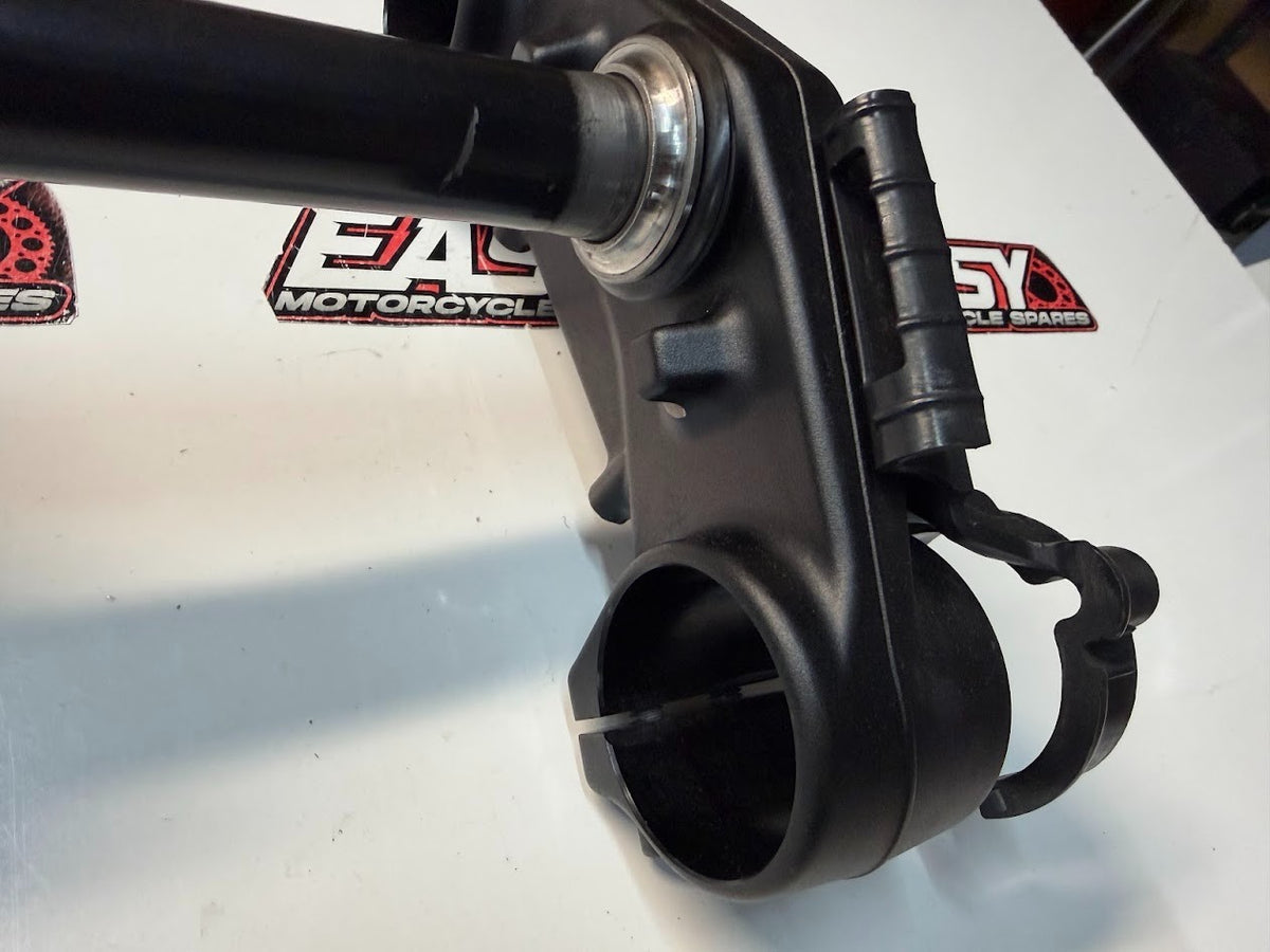Triple Trees KTM RC 390 2014-2021 OEM 9010103210033
