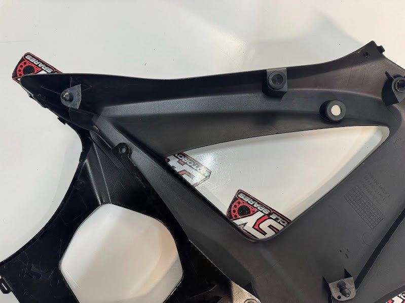 Suzuki GSXR 1000 2007-2008 LH Main Fairing OEM Genuine 94485-21H