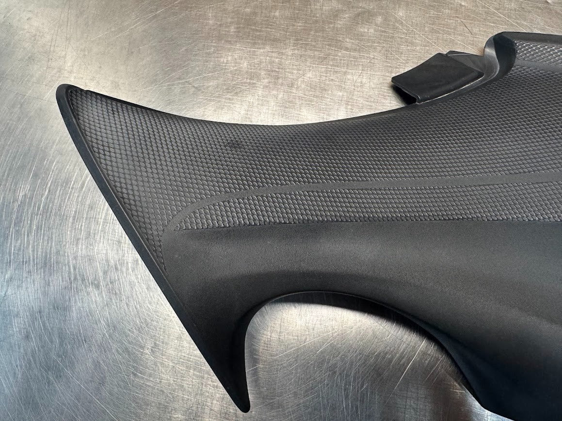 Suzuki GSX-S 1000 2017 RH Side Cover Fairing OEM Genuine 47111-04K0