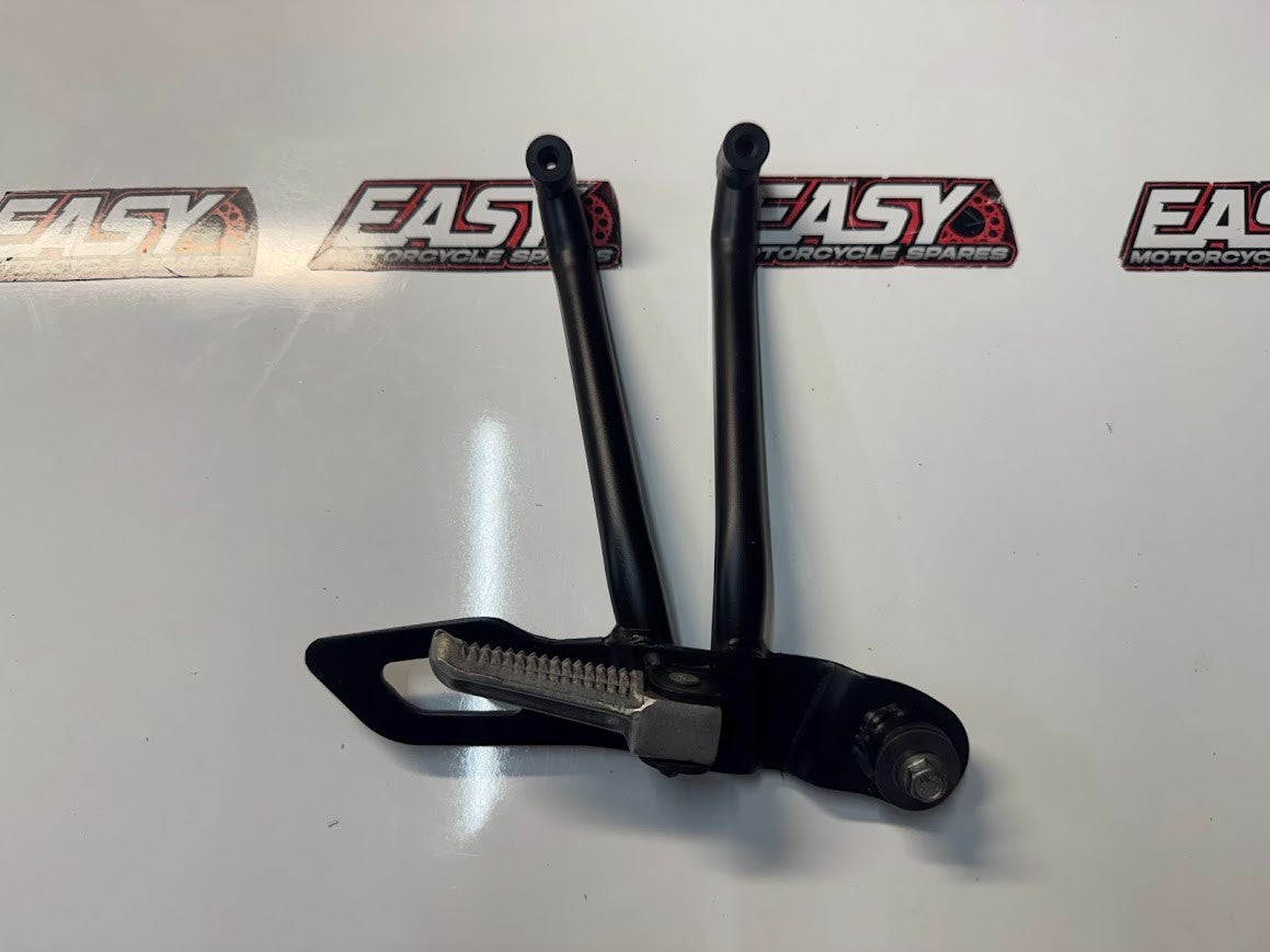 Yamaha YZF R15 2013-2018 RH Pillion Peg & Bracket OEM Genuine 1CK-F742L-00