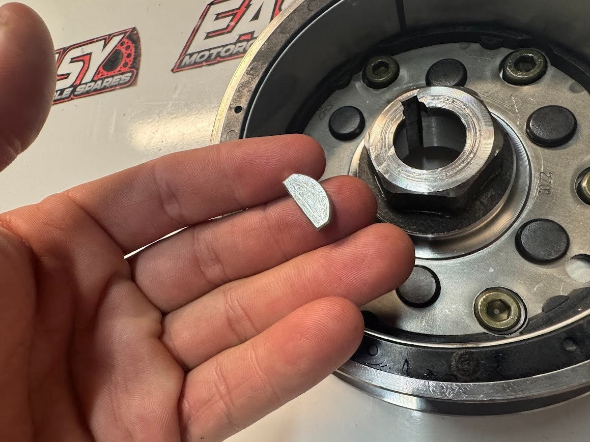 Suzuki VL 1500 Intruder 1998-2004 Magneto Rotor Flywheel OEM Genuine 32102-10F00