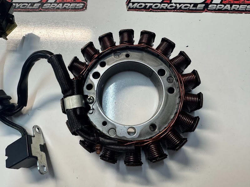 Suzuki VL 1500 Intruder 1998-2009 Stator Generator OEM Genuine 32101-10F12