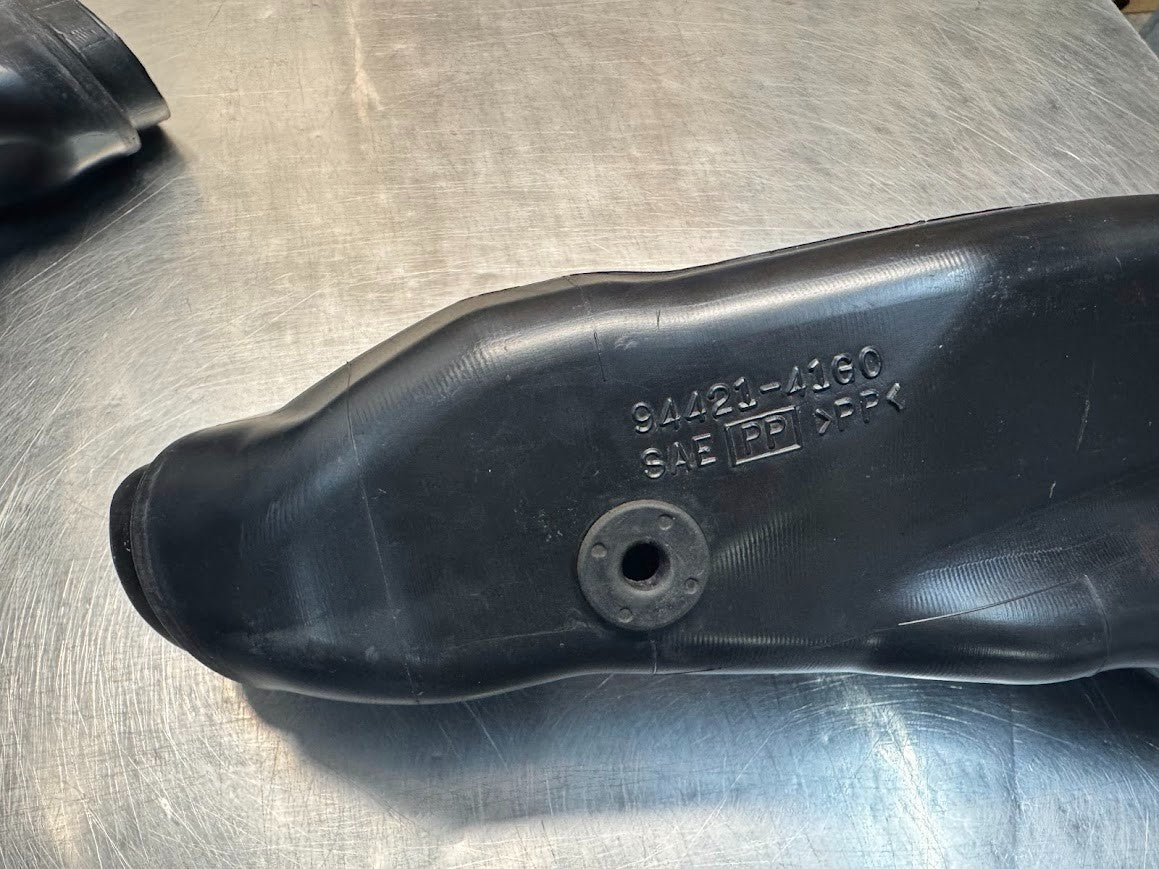 Suzuki GSXR 1000 2005-2006 Air Ram Intake Tube Ducts OEM Genuine 94420-41GA0