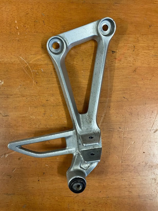 RH Pillion Peg Bracket Honda CB 300F 14-18 2017 50715-KYJ-900