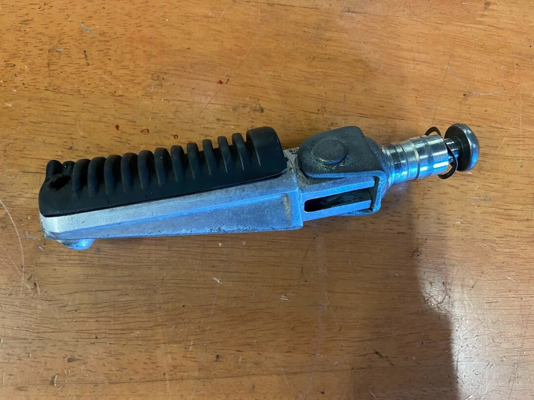 RH Riders Peg Yamaha FZS 600 1998