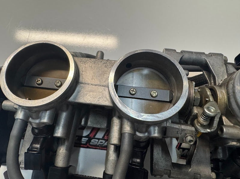 Suzuki GSXR 1000 2007-2008 Throttle Bodies Injectors TPS OEM Genuine 13406-21H02