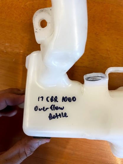 Overflow Bottle Honda CBR 1000RR 17-21 2017 19101-MKF-D40