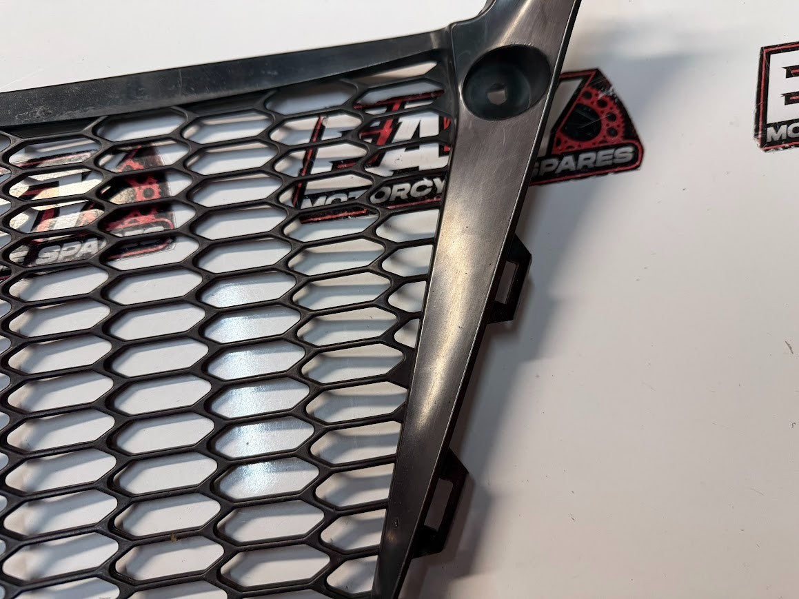 Lower Front Grille Fairing Suzuki GSXR 1000 2007-2008 OEM 94498-21H00