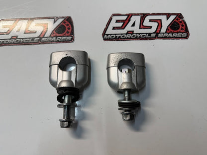 Handlebar Mounts Clamp Suzuki GSF 1250 S Bandit 2007-2016 OEM 56221-49G00