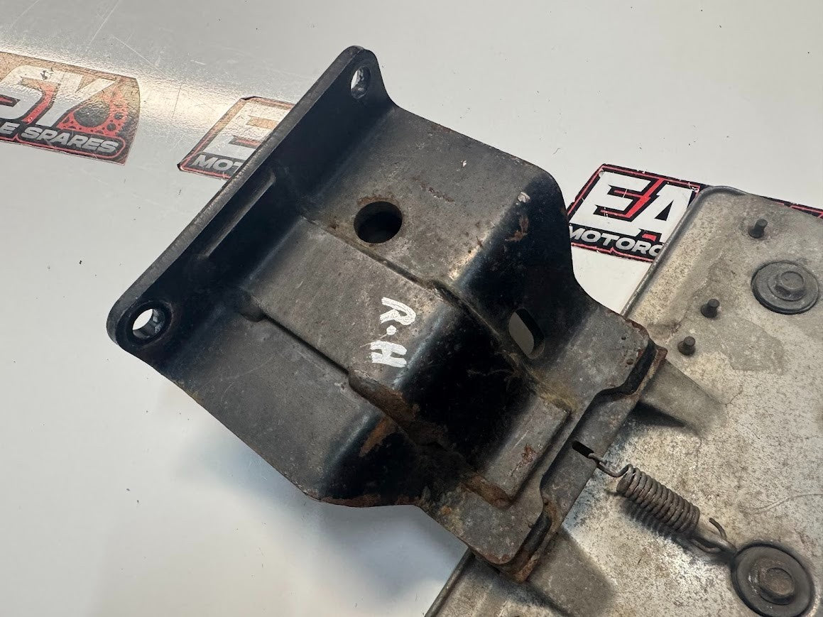 Suzuki VL 1500 Intruder 1998-2004 RH Rider Foot Rest OEM Genuine 43501-10F00