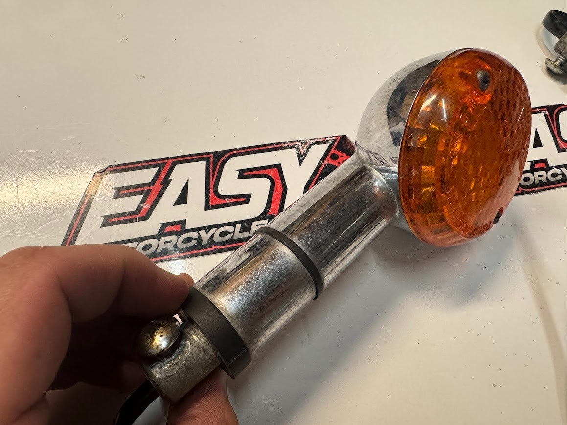Suzuki VL 1500 Intruder 2002-2003 Front Blinkers Indicators OEM 35601-10F50