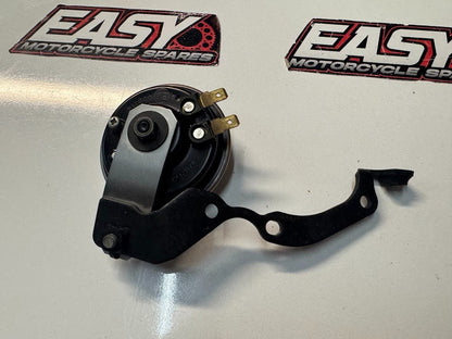 Yamaha YZF R1 2017-2025 Horn & Bracket OEM Genuine B67-83371-00