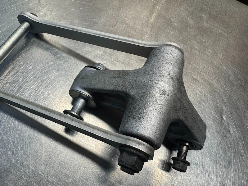 Suzuki GSXR 1000 2005-2006 Shock Linkages OEM Genuine 62600-41810