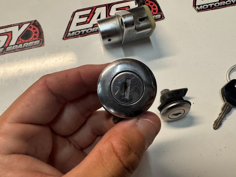 Suzuki VL 1500 Intruder 2001-2003 Ignition Lockset Key OEM Genuine 37000-26841