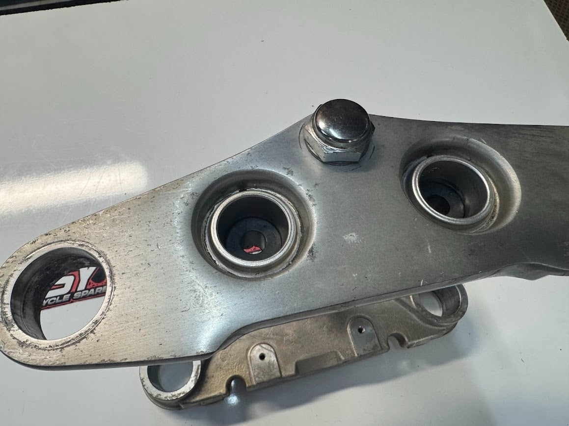 Suzuki VL 1500 Intruder 2001-2004 Triple Tree Set OEM Genuine 51410-10F30