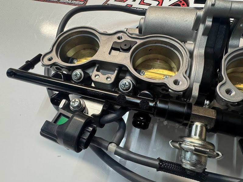 Yamaha YZF R1 2022-2025 Throttle Bodies TPS Injectors OEM Genuine B3L-13750-02