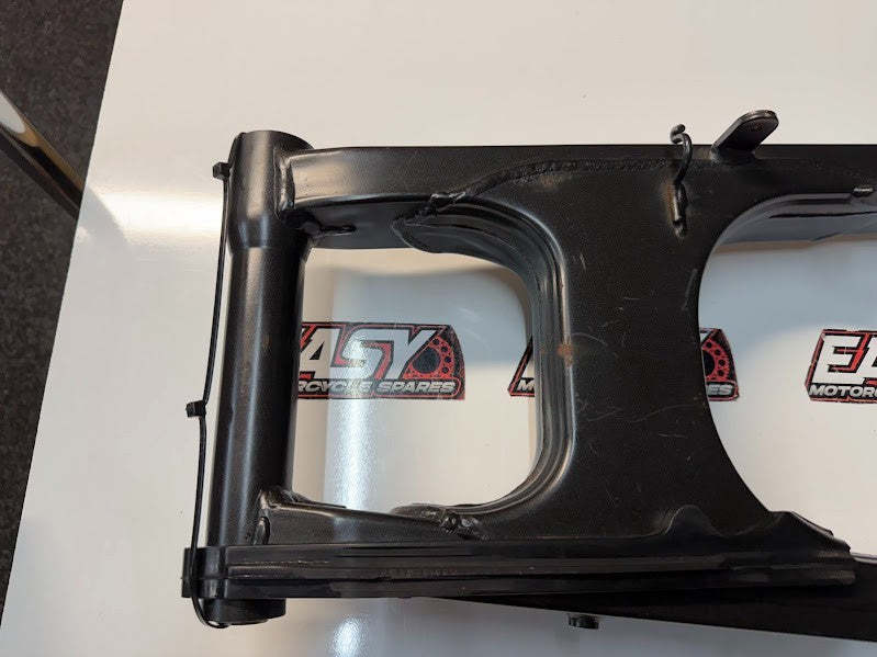 Swingarm Suspension Honda CB 300F 2014-2018 OEM 52200-KYJ-900 Swing Arm