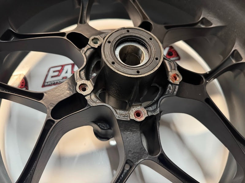 Yamaha YZF R1 2020 Rear Wheel Rim B3L-25338-00 OEM Genuine *READ DESCRIPTION*