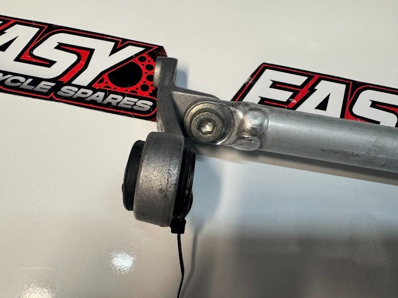 Yamaha YZF R1 2015-2019 Frame Cross Member Support Bracket 2CR-2142V-00