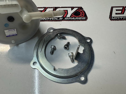 Yamaha YZF R7 2022-2025 Fuel Pump Assembly OEM Genuine 1WS-13907-10