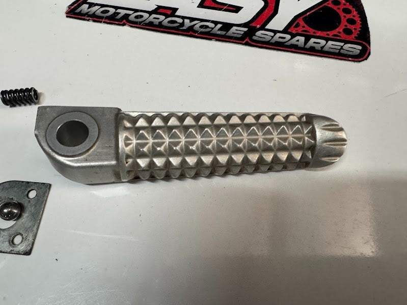 Yamaha YZF R1 2004-2019 RH Pillion Foot Peg OEM Genuine 5JJ-27441-10
