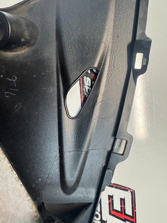 Suzuki GSXR 1000 2016 LH lower Side Cowl Fairing OEM Genuine 94481-47H00