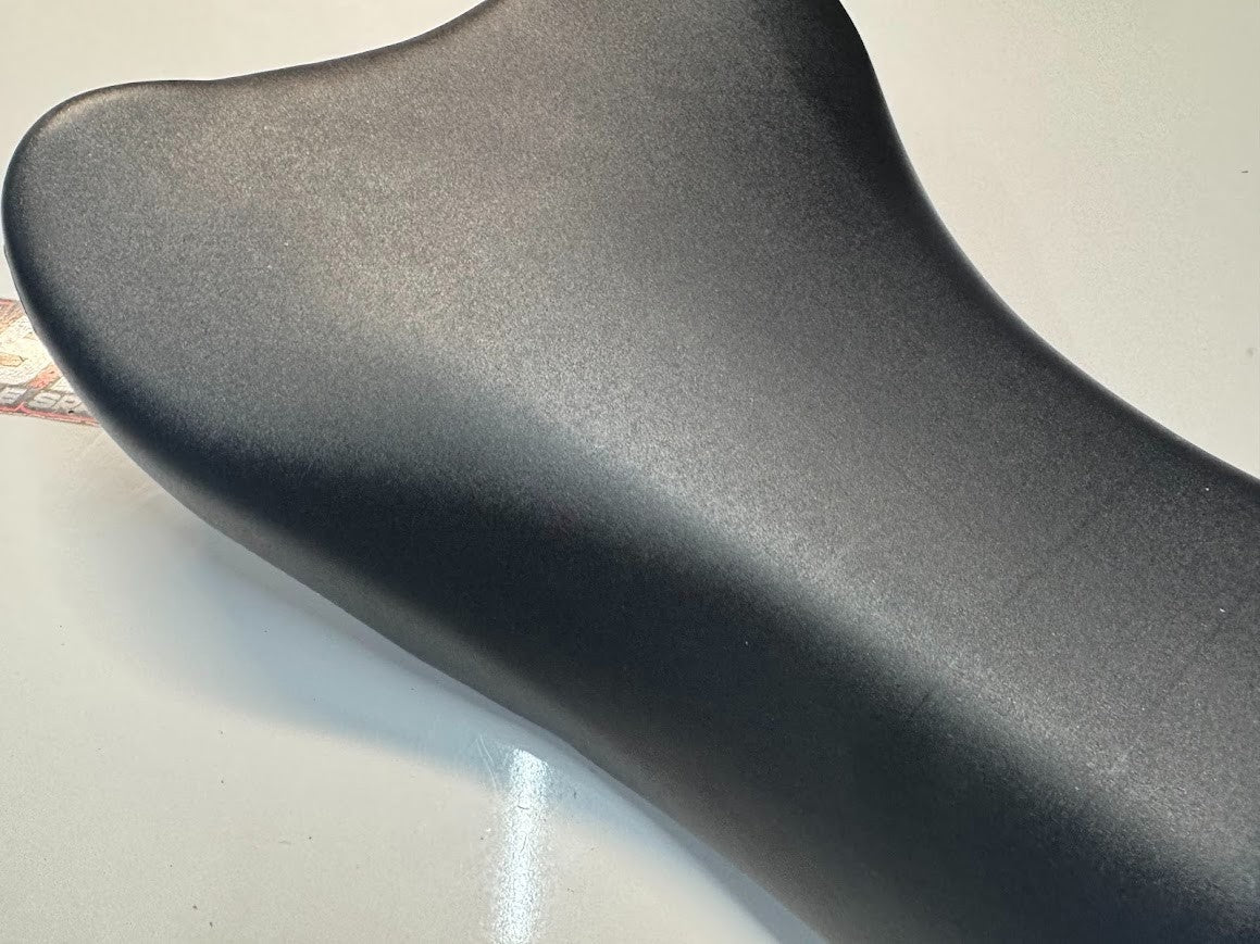 Suzuki GSXR 1000 2007-2008 Riders Seat OEM Genuine 45100-21H01-6BY