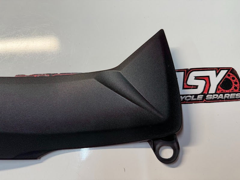 RH Side Frame Cover Suzuki GSXR 1000 2012-2016 OEM 47411-47H00