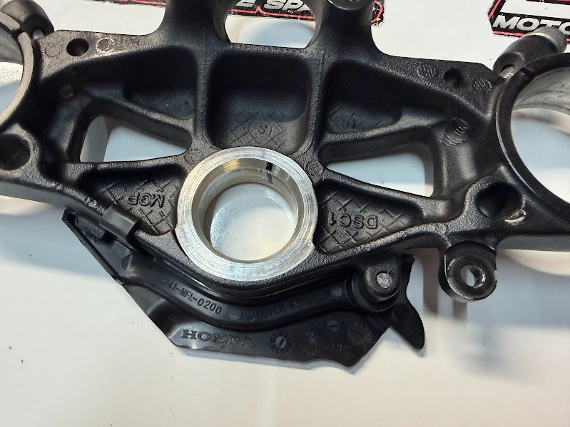 Top Triple Tree Steering Honda CBR 1000 RR 2014-2016 OEM 53300-MGP-D61