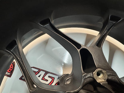 Yamaha YZF R1 2020 Rear Wheel Rim B3L-25338-00 OEM Genuine *READ DESCRIPTION*