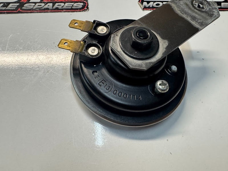 Yamaha YZF R1 2017-2025 Horn & Bracket OEM Genuine B67-83371-00