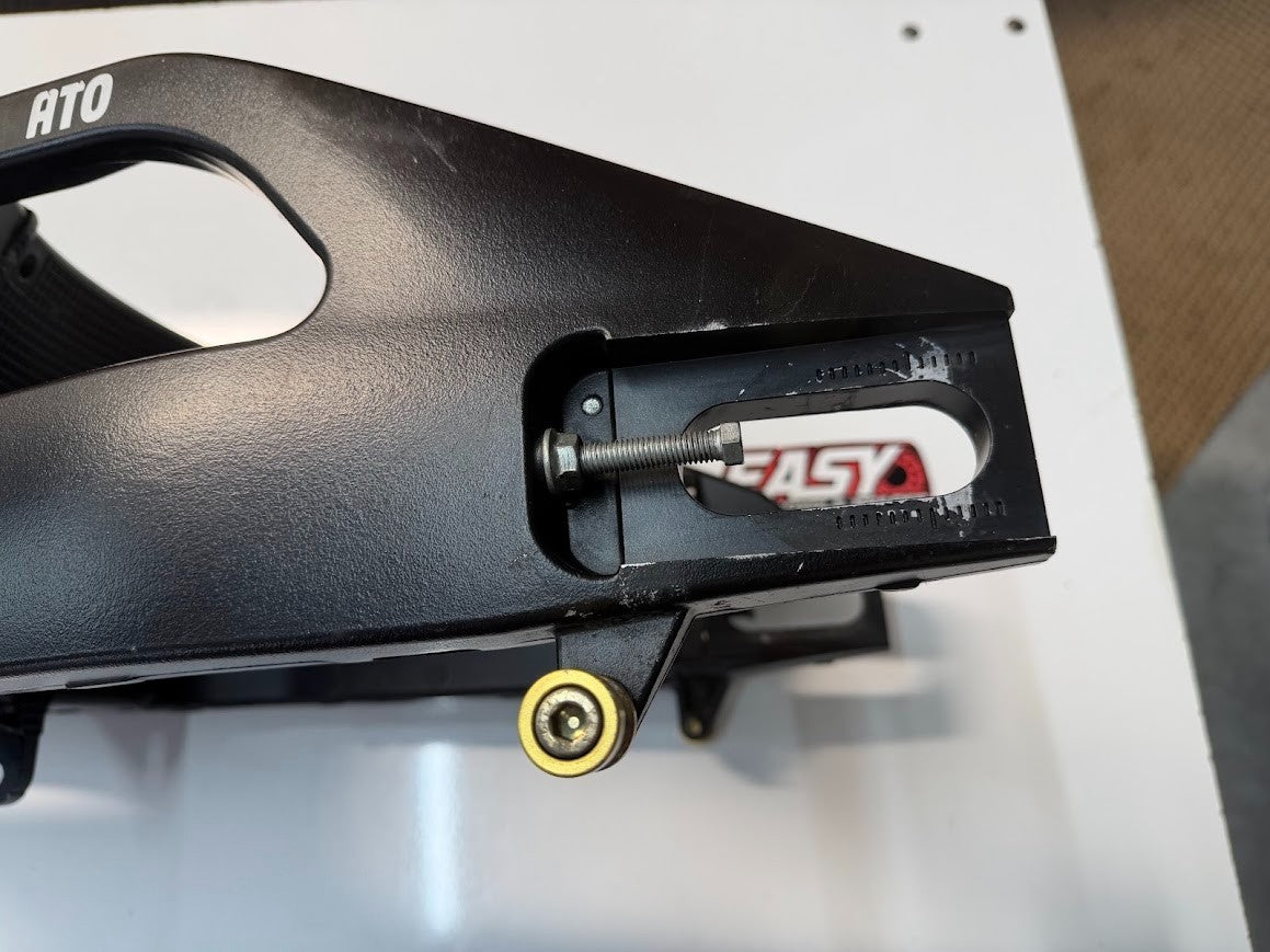 Swing Arm Suzuki GSXR 1000 2007-2008 OEM 61000-21H00-YAP Swingarm