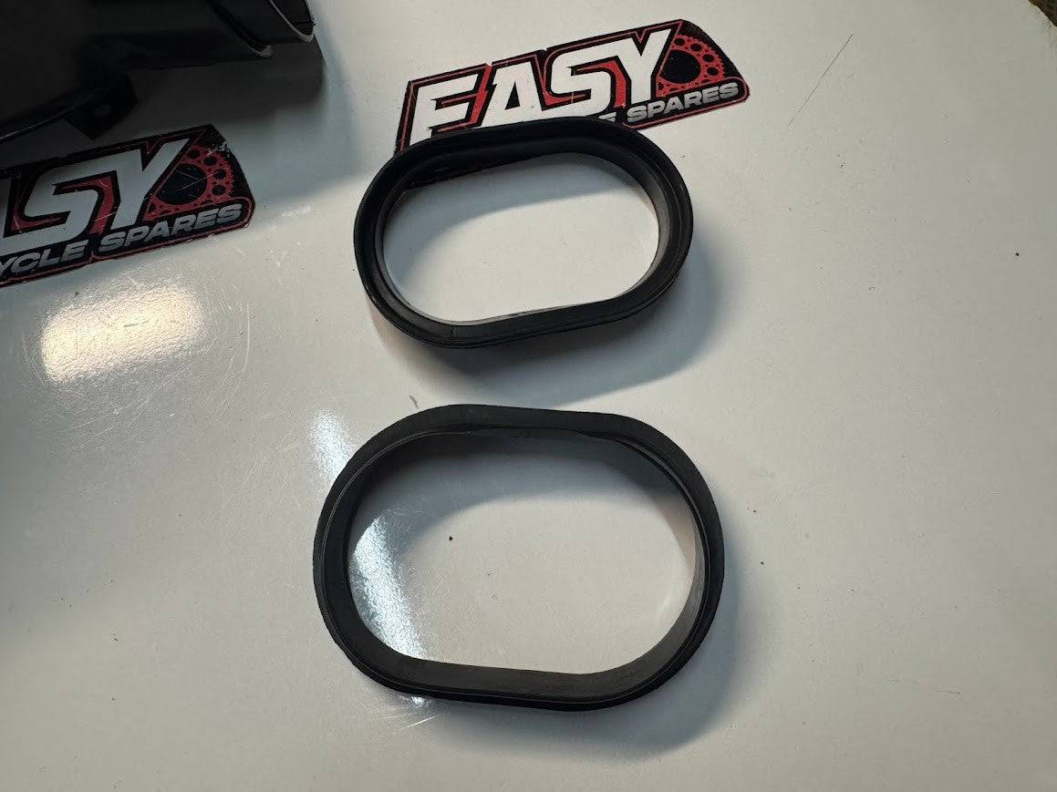 Suzuki GSXR 1000 2007-2008 Air Intake Duct Pair OEM Genuine 94420-21H00