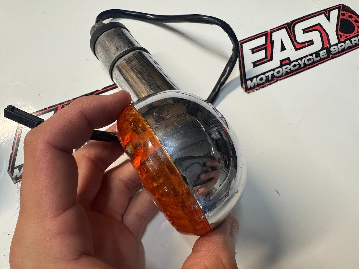 Suzuki VL 1500 Intruder 2002-2003 Front Blinkers Indicators OEM 35601-10F50