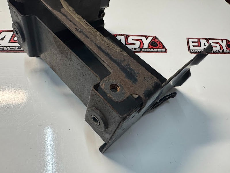 Suzuki VL 1500 Intruder 1998-2009 Battery Holder OEM Genuine 41540-10F01
