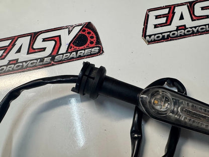 Yamaha YZF R7 2022-2025 RH Rear Blinker Indicator OEM Genuine B7N-83340-01