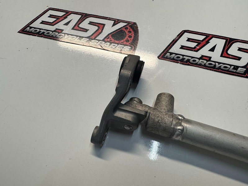 Yamaha YZF R1 2020-2025 Frame Cross Member Support Bracket B3L-2142V-00