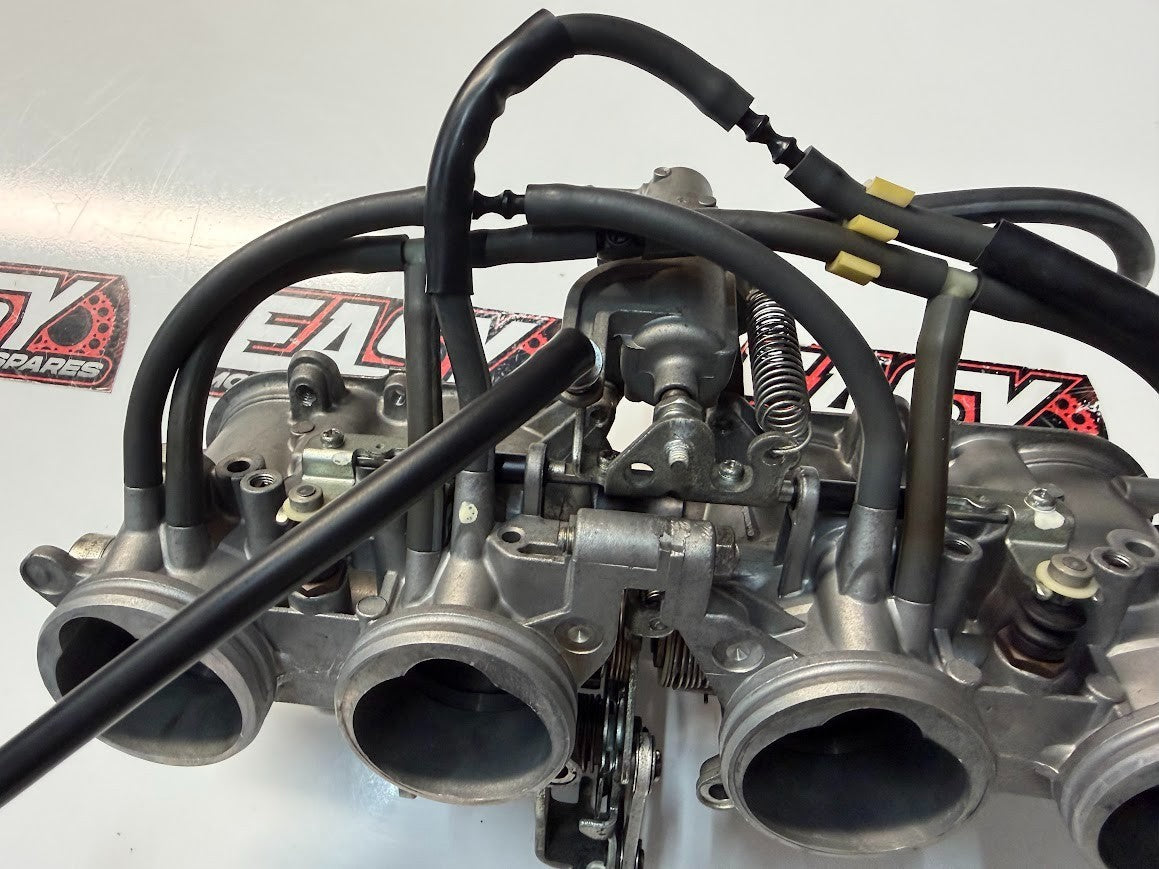Throttle Bodies Yamaha FZ1 S 2006-2014 OEM 2D1-13750-20