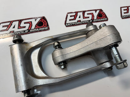Shock Linkage Suzuki GSXR 1000 2007-2008 OEM 62600-21810